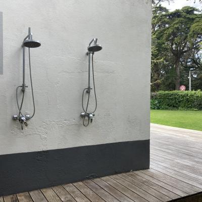 Douches extérieures